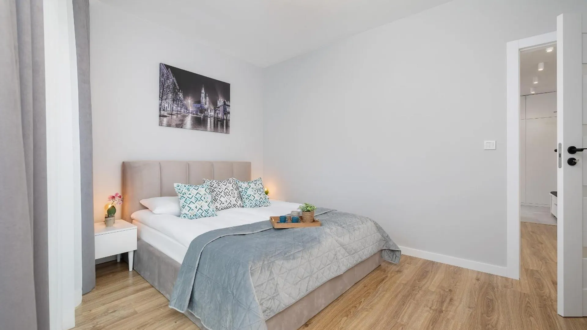 Kielkowskiego Modern & Comfy Apartment With Balcony Cracow By Noclegi Renters Krakow