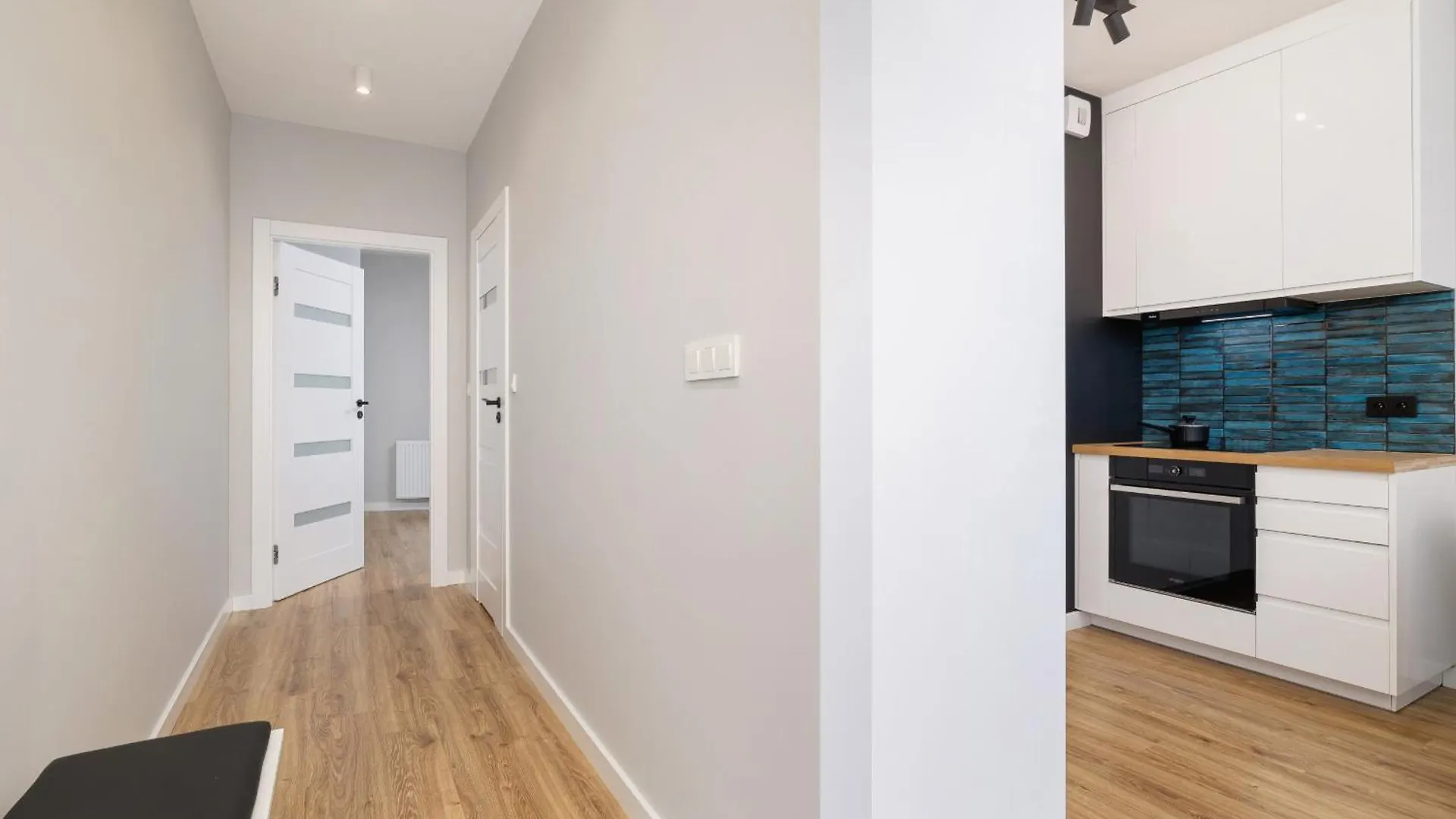 Kielkowskiego Modern & Comfy Apartment With Balcony Cracow By Noclegi Renters Krakow Poland