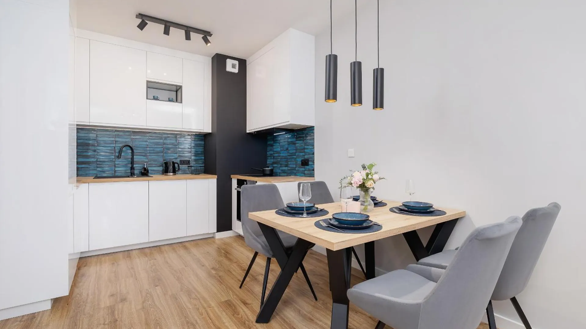Kielkowskiego Modern & Comfy Apartment With Balcony Cracow By Noclegi Renters Krakow