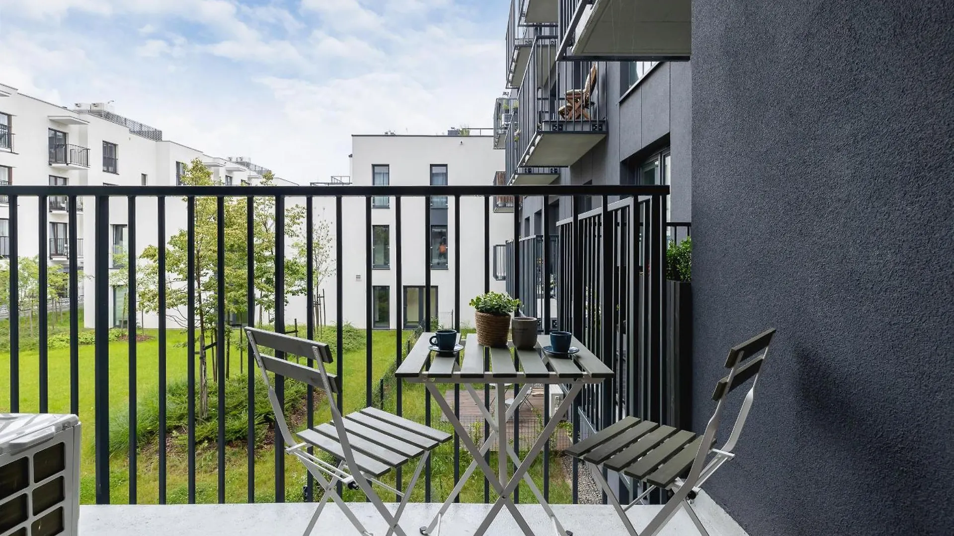Kielkowskiego Modern & Comfy Apartment With Balcony Cracow By Noclegi Renters Krakow