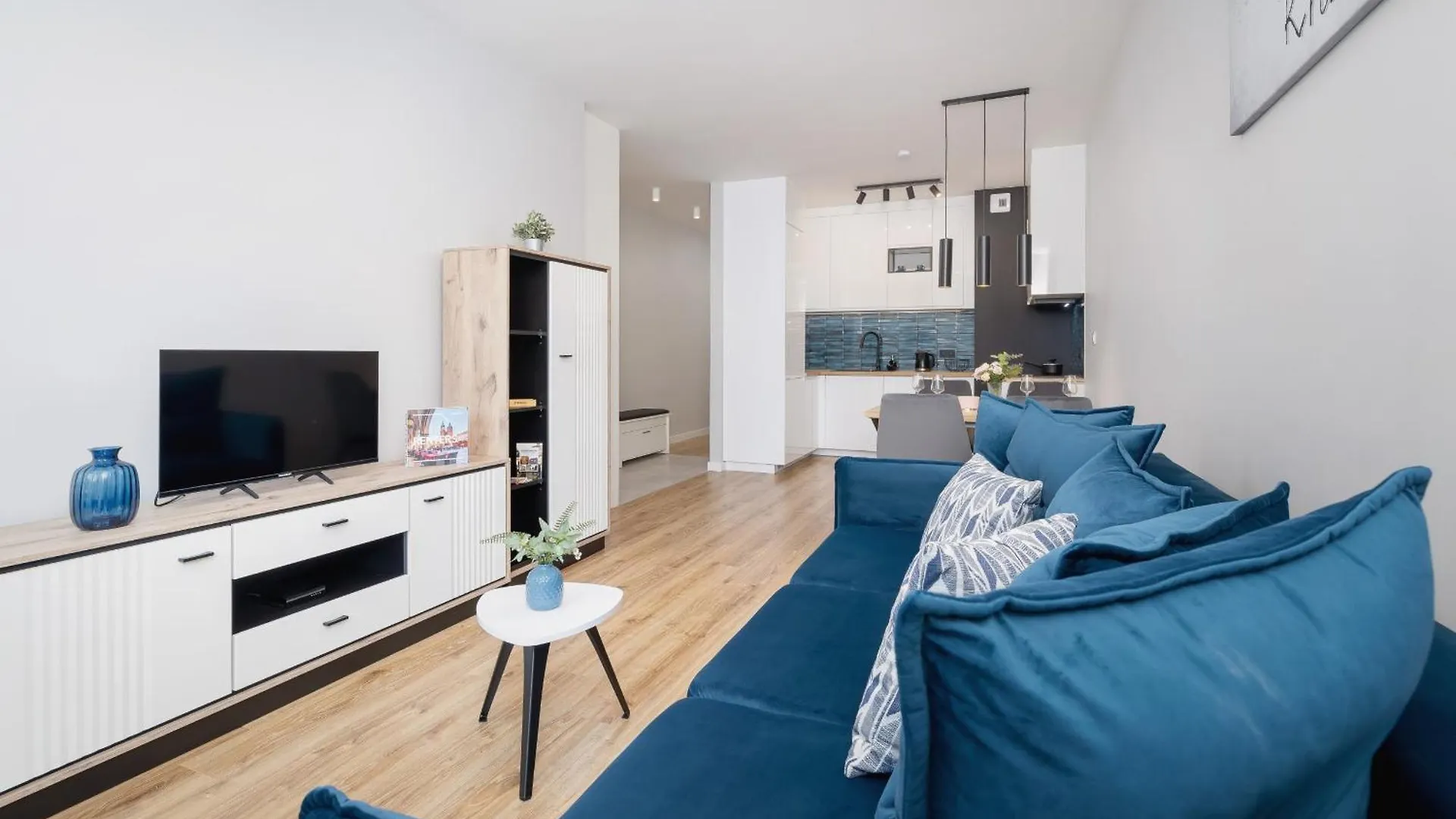 Kielkowskiego Modern & Comfy Apartment With Balcony Cracow By Noclegi Renters Kraków
